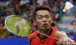 林丹(中国)VS谌龙(中国) 2013羽毛球世锦赛男单1 4决赛高清录像录像，林丹持外卡参加的这届世锦赛，半决赛对阵自己的队友谌龙，如果挺进决赛的话对阵老对手李宗伟。