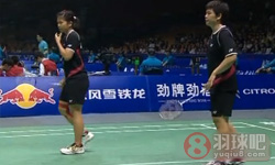 2012年尤伯杯羽毛球锦标赛 藤井瑞希/垣岩令佳VS 格雷西娅·波莉/梅利亚娜·乔哈里女双1 4决赛录像